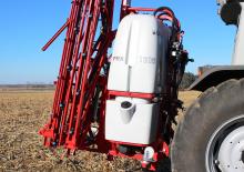 Trailed field sprayers Unia Rex 1215