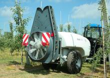 Trailed field sprayers Unia Sleza 2000
