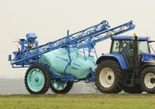 Trailed field sprayers Berthoud TRACKER 3200 