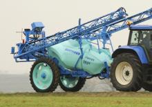 Trailed field sprayers Berthoud TRACKER 3200 