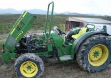 Traktörler 4wd John Deere 2446F