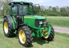 Traktörler 4wd John Deere 5215 V