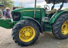 Traktörler 4wd John Deere 5725HC