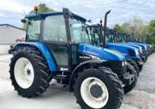 Traktörler 4wd Ford-NH 7635 A