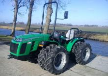Traktörler 4wd Ferrari Cobram 55 RS