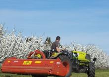 Traktörler 4wd Claas Nexos 230 FB