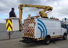 Truck Mounted Telescopic Boom Lifts Versalift EST 46 NF