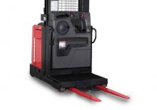 Order Pickers & Cherry Picker Forklifts RAYMOND 5300