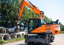 Wheel Excavators Develon DX140W-7 
