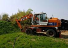 Wheel Excavators Halla HE 130 W