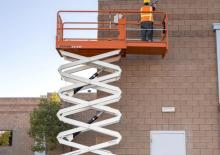 Wheeled scissor lifts Snorkel S4740E