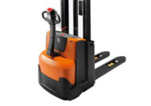El İstifleyiciler BT SWE 120 L