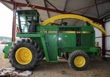 Yem biçerdöverleri 2-wd John Deere 6710
