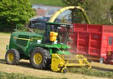Yem biçerdöverleri 2-wd John Deere 7700