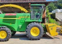 Yem biçerdöverleri 4-wd John Deere 7200