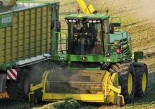 Yem biçerdöverleri 4-wd John Deere 7450 i ProDrive-ASR