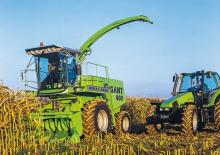 Yem biçerdöverleri 4-wd DEUTZ-FAHR Gigant 400