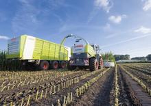 Yem biçerdöverleri 4-wd Claas Jaguar 900