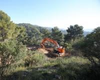 crawler-excavators-zx-225-uslc