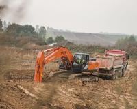 crawler-excavators-zx-350-lcn-