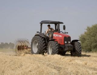 Massey Ferguson MF 4455 4WD Tractor Specs & Dimensions (2005