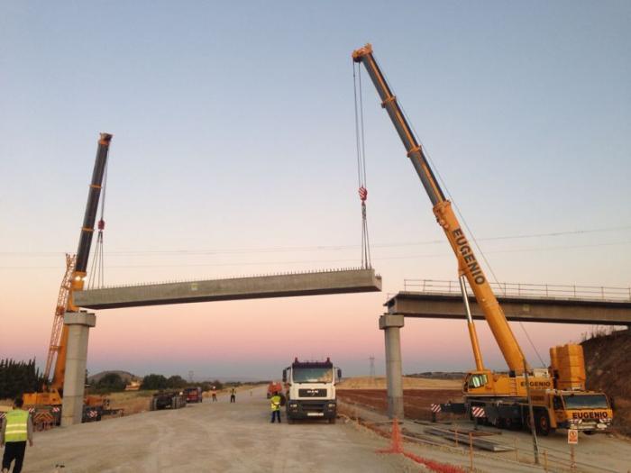Tadano ATF 400 G 6 (12x8x12) crane - load chart, specs (2011