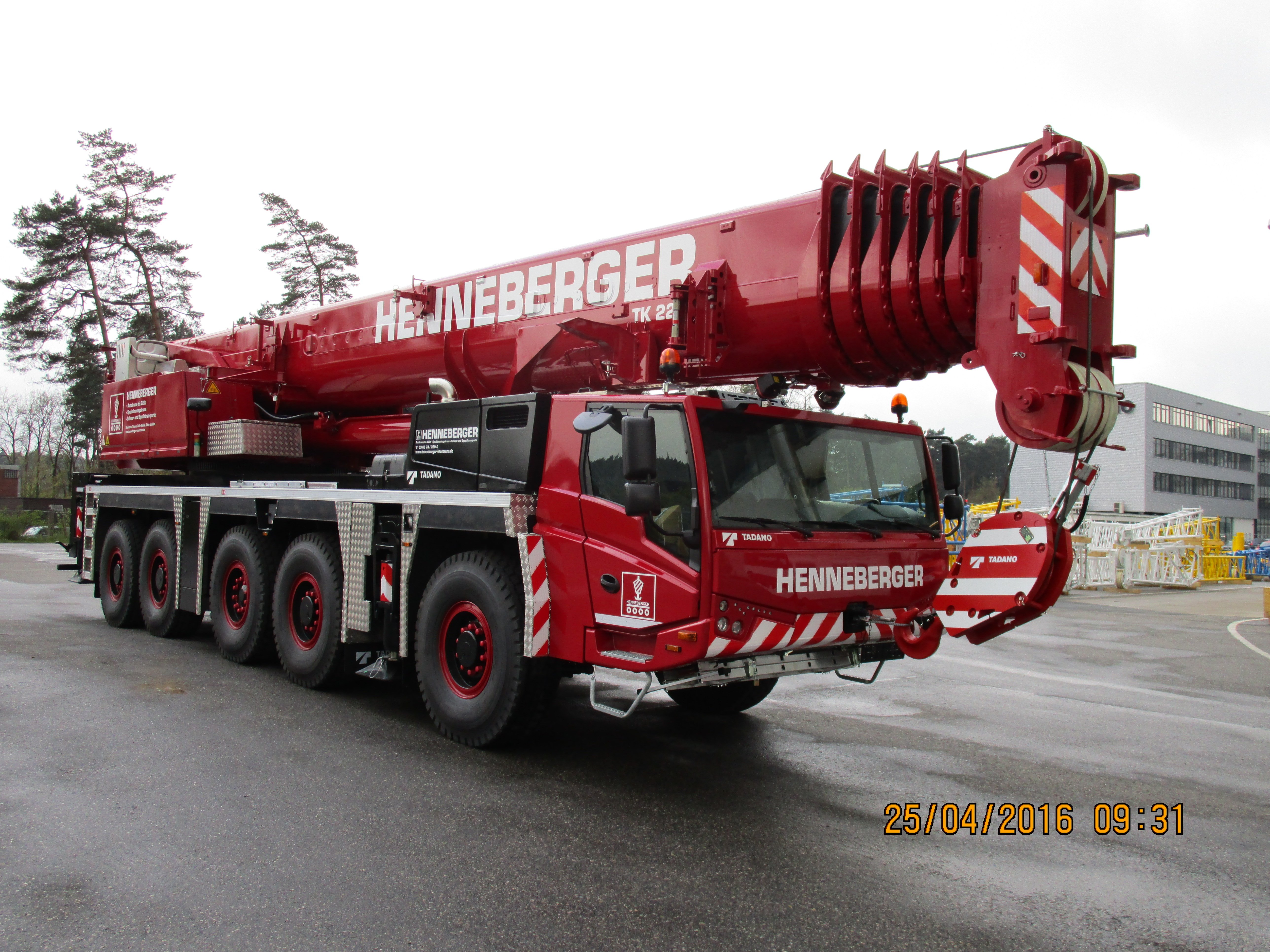 Tadano-Faun ATF220G-5 Specifications & Load Chart (2015-2018) | LECTURA ...