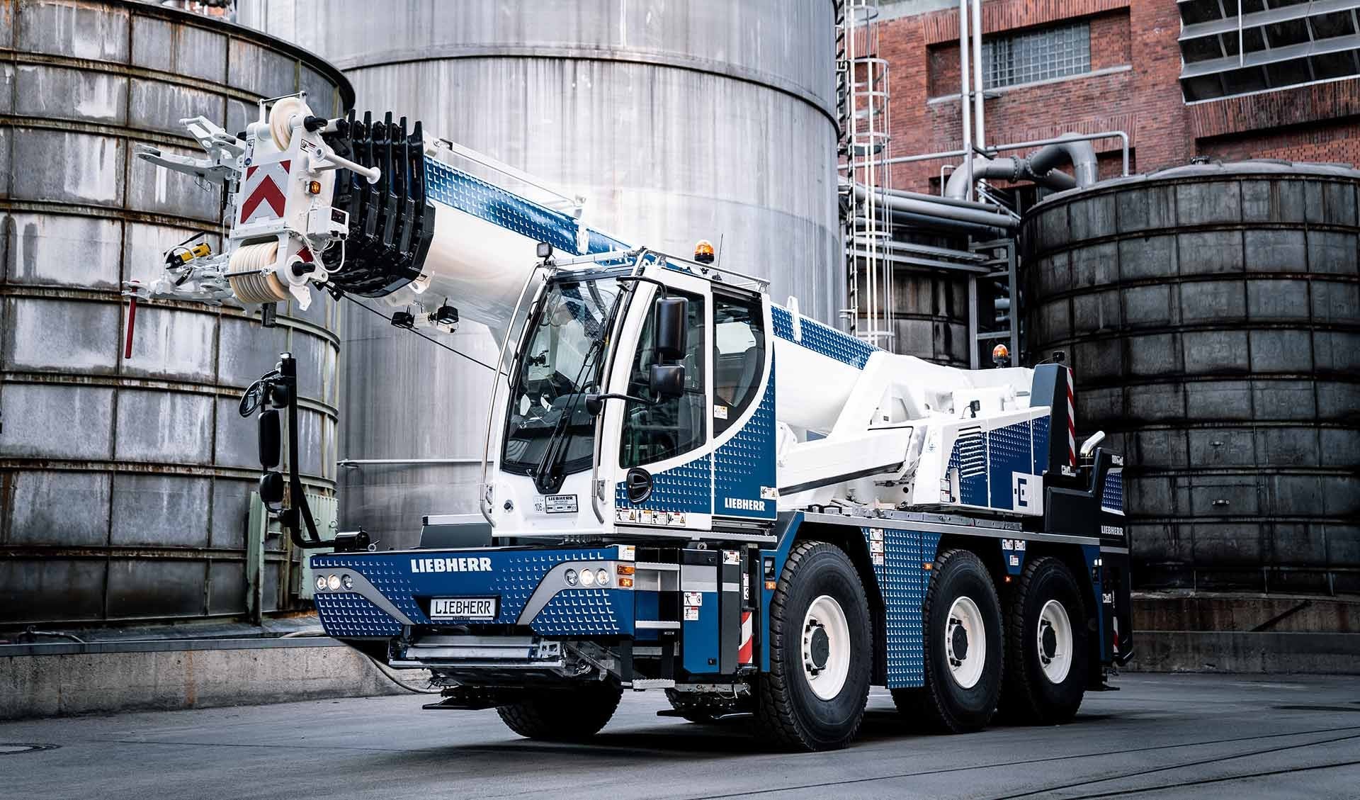 Liebherr LTC 1050-3.1E crane - load chart, specs & dimensions