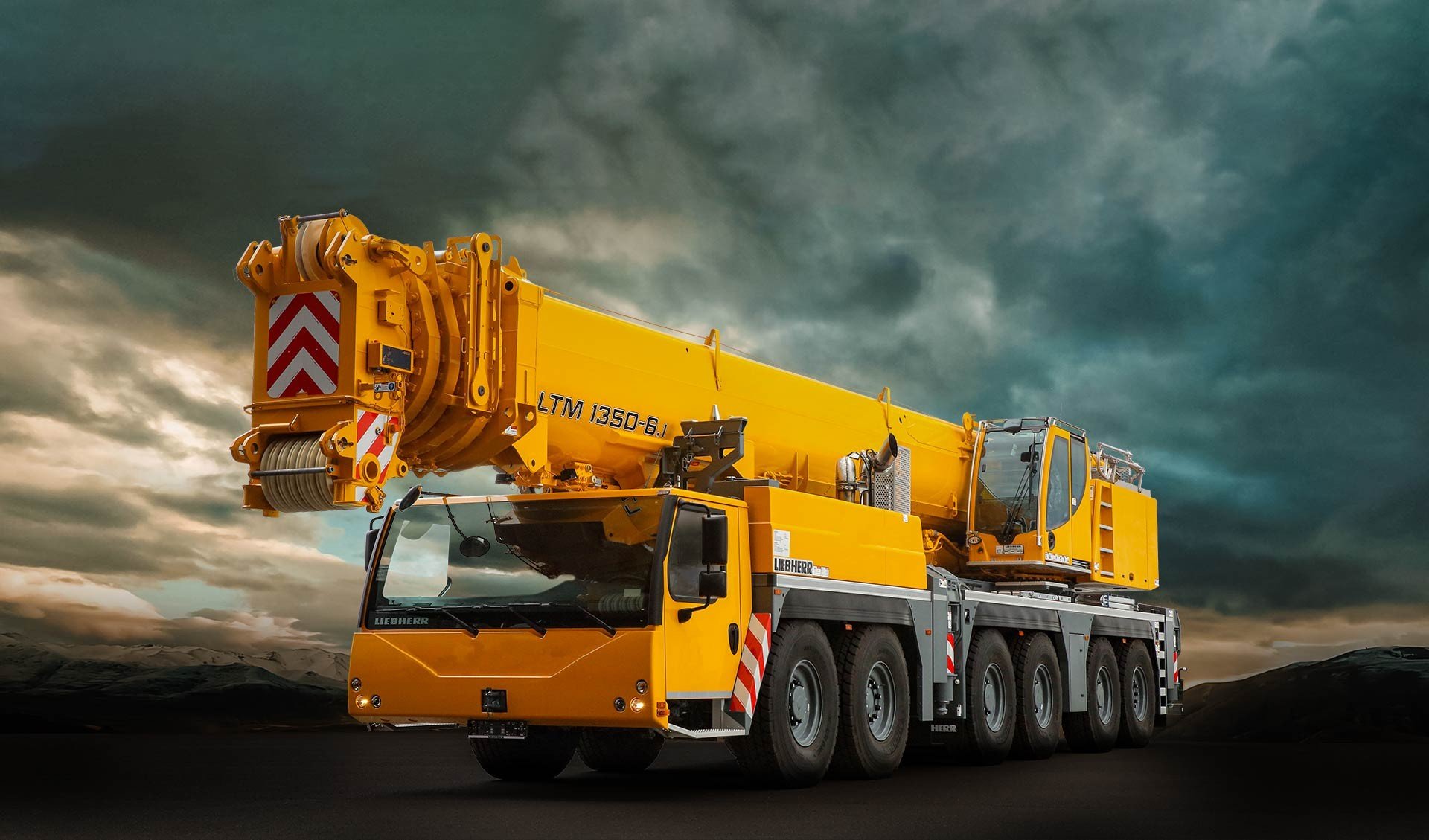 Liebherr LTM 1350-6.1 モバイルクレーン Liebherr LTM 1350-6.1 crane - load chart, specs & dimensions