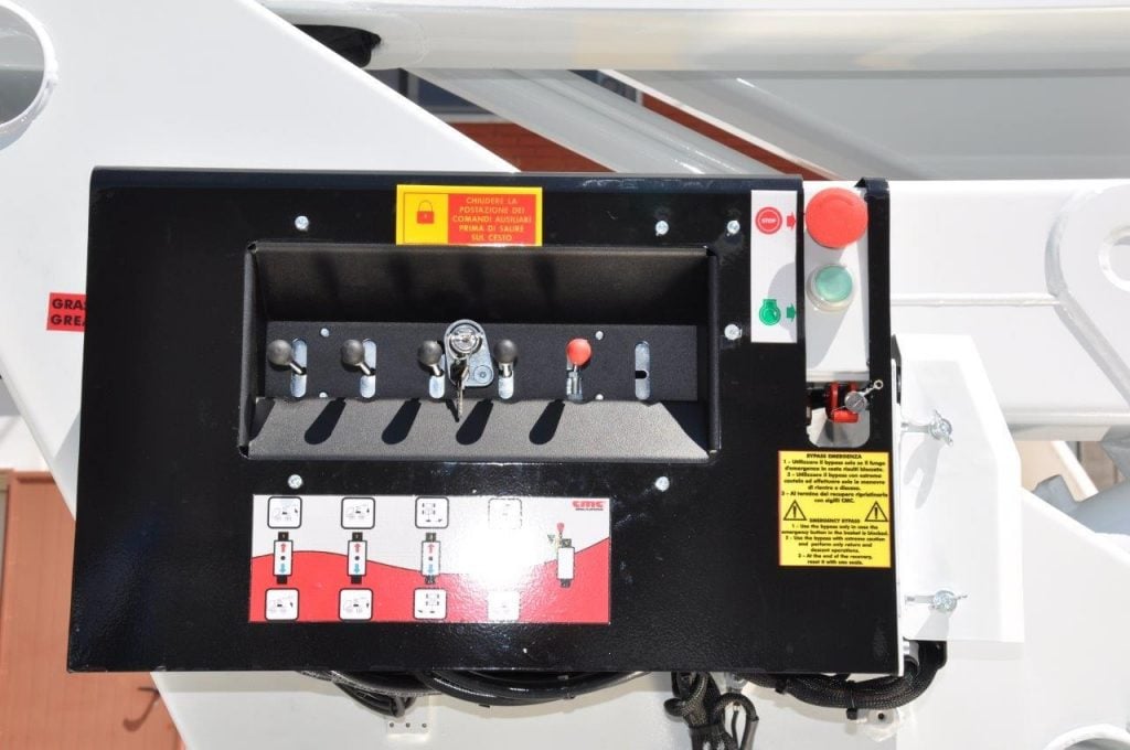 CMC TB20 Specs (2017 2022) Trailer Mounted Articulating Boom Lifts