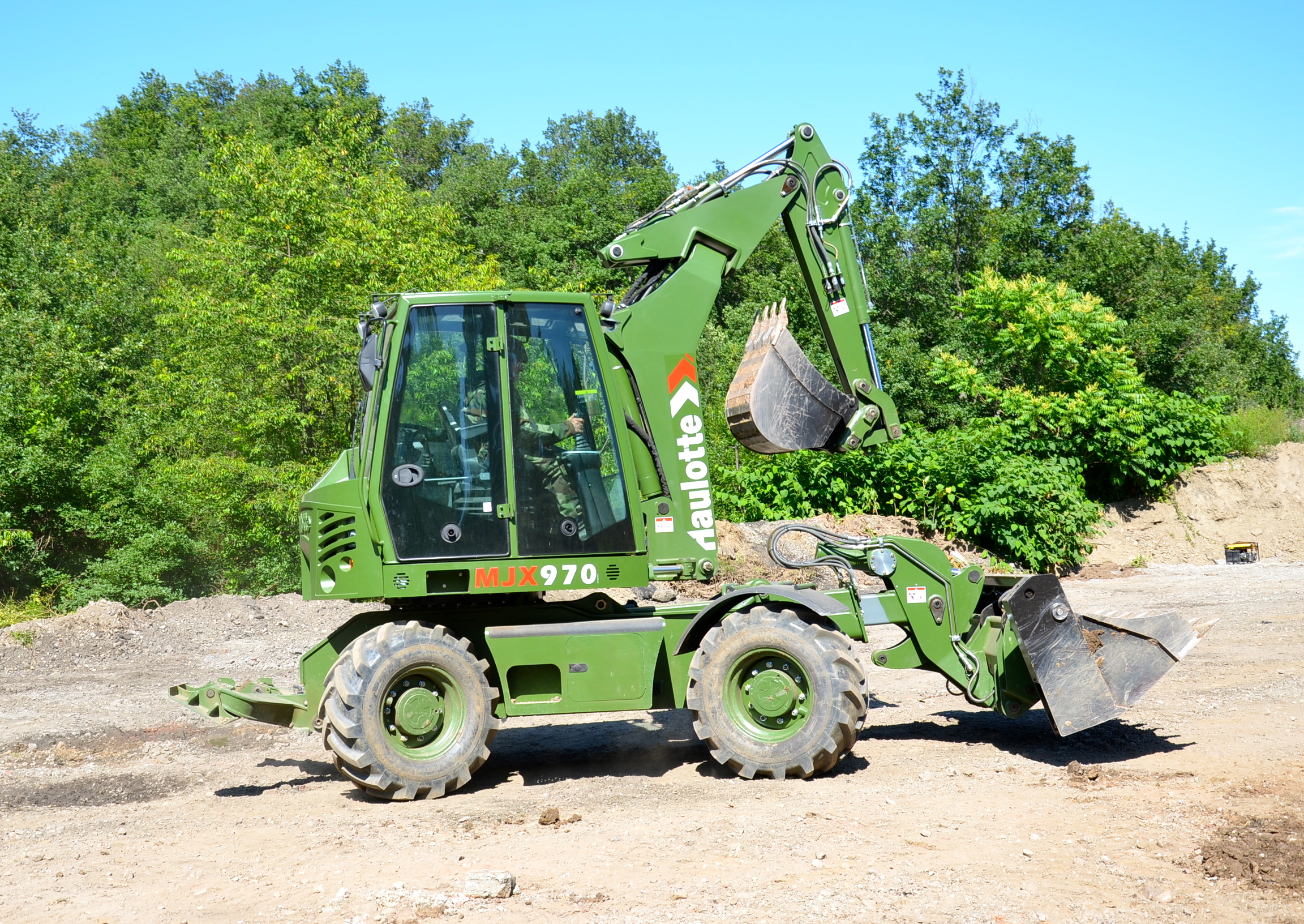 Haulotte Multi Job MJX 970 Backhoe Loader Specs (2007 2012) LECTURA Specs