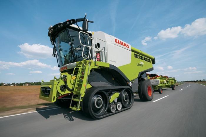 Claas lexion 760 online harvester in lego