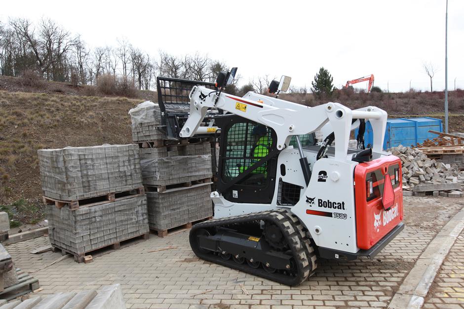Bobcat T590 Skid Steer Specs (2014 - 2017) | LECTURA Specs