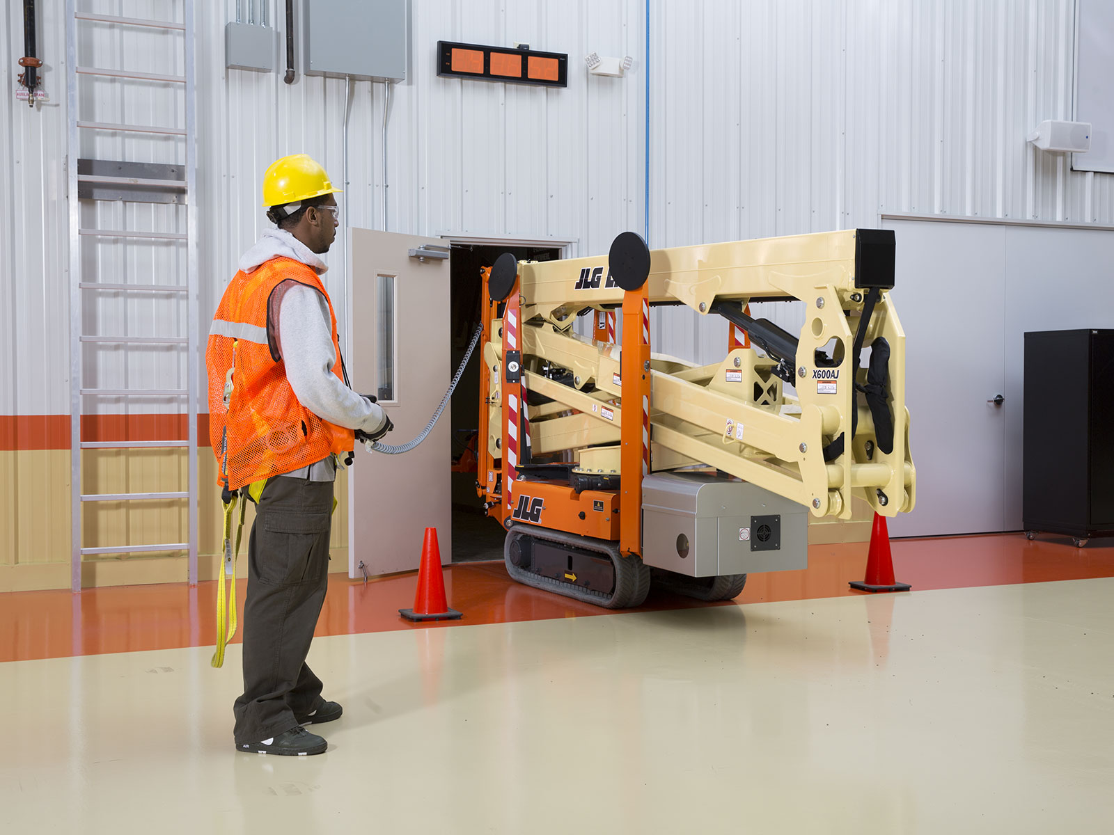 JLG X600AJ Specs (2019 2023) Crawler articulated work platforms