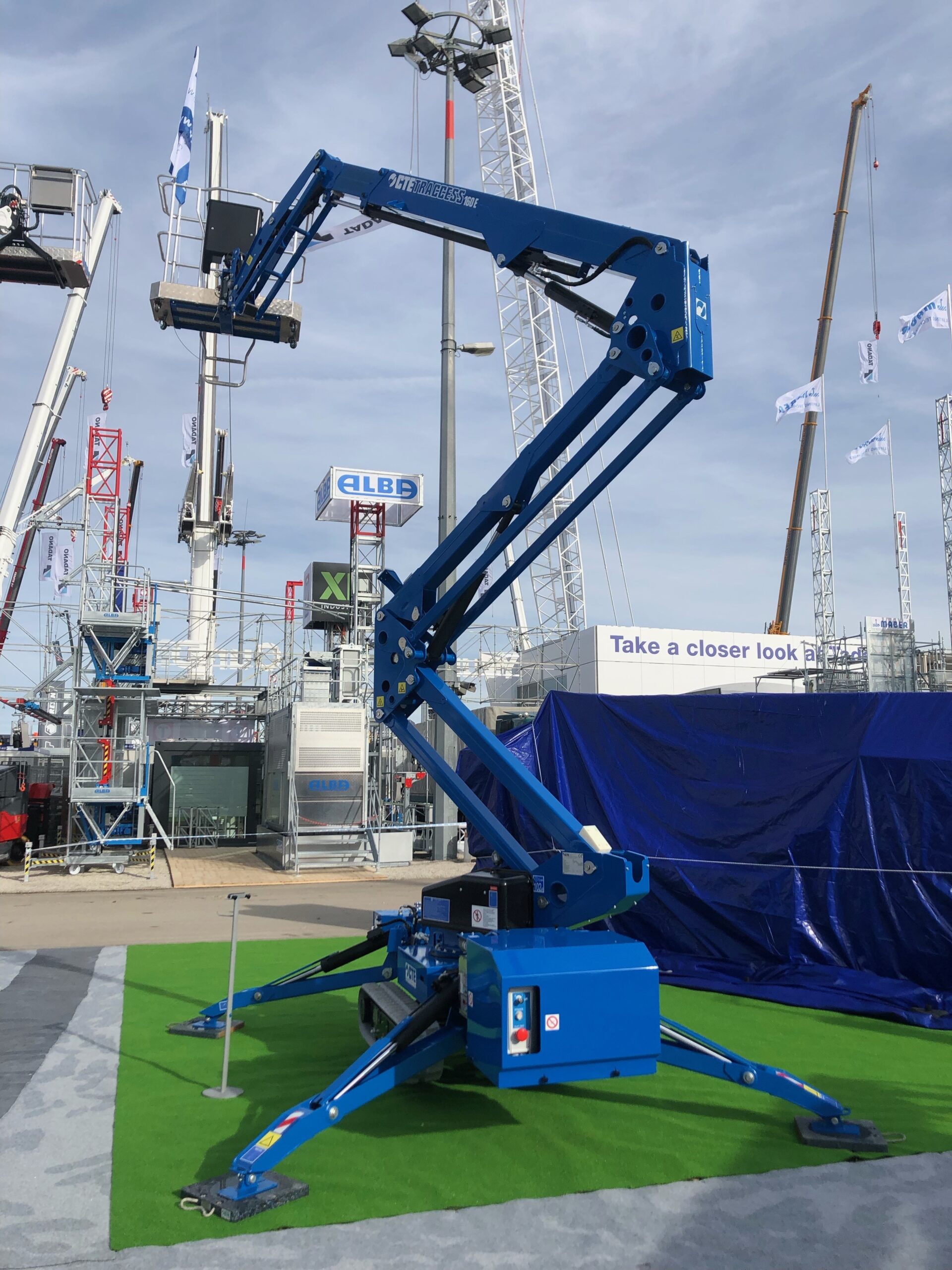 CTE Traccess 160 E Specs (2022 2024) Crawler Articulating Boom
