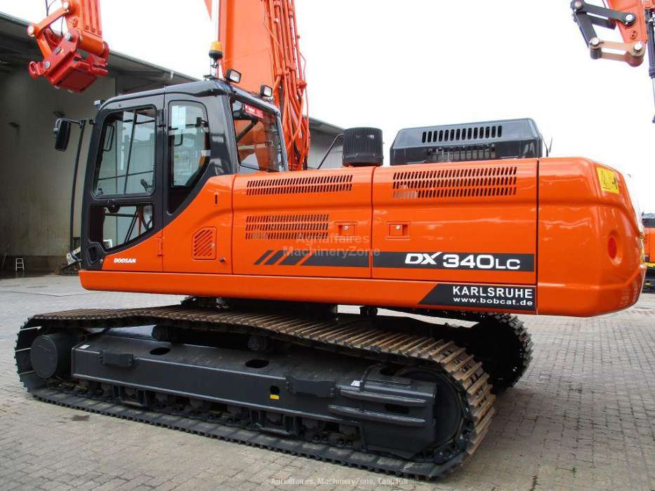 Doosan DX340NLC-3 excavator specs & dimensions (2013 - 2017
