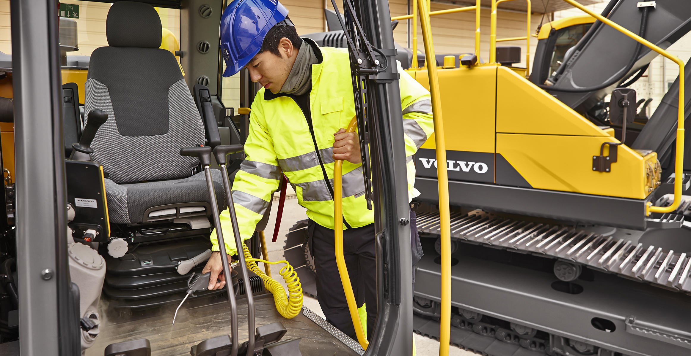 Volvo EC300EL excavator specs (2019  2023)  Diggers  LECTURA specs