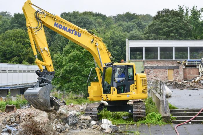 Komatsu PC228ULC-10 excavator specs & dimensions (2014