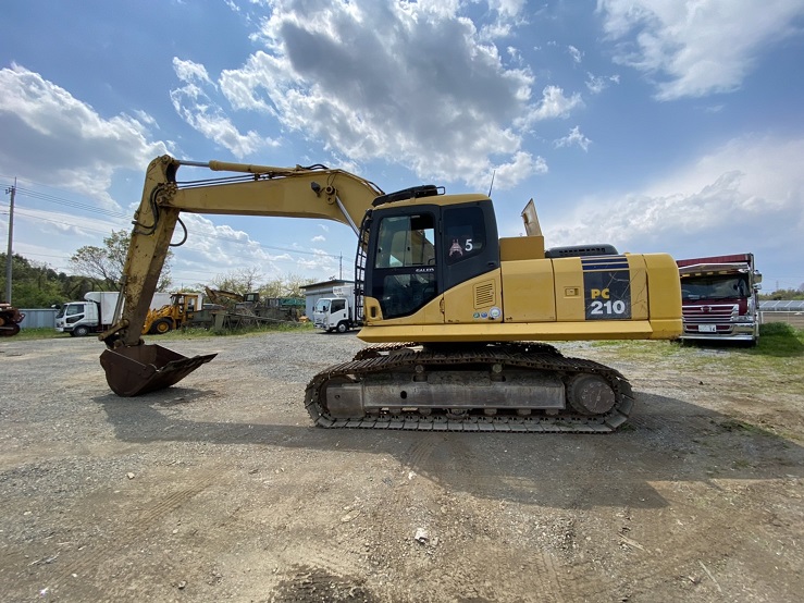 Amazon.co.jp: 1:50 KOMASTU PC210-10 限定版 白 excavator