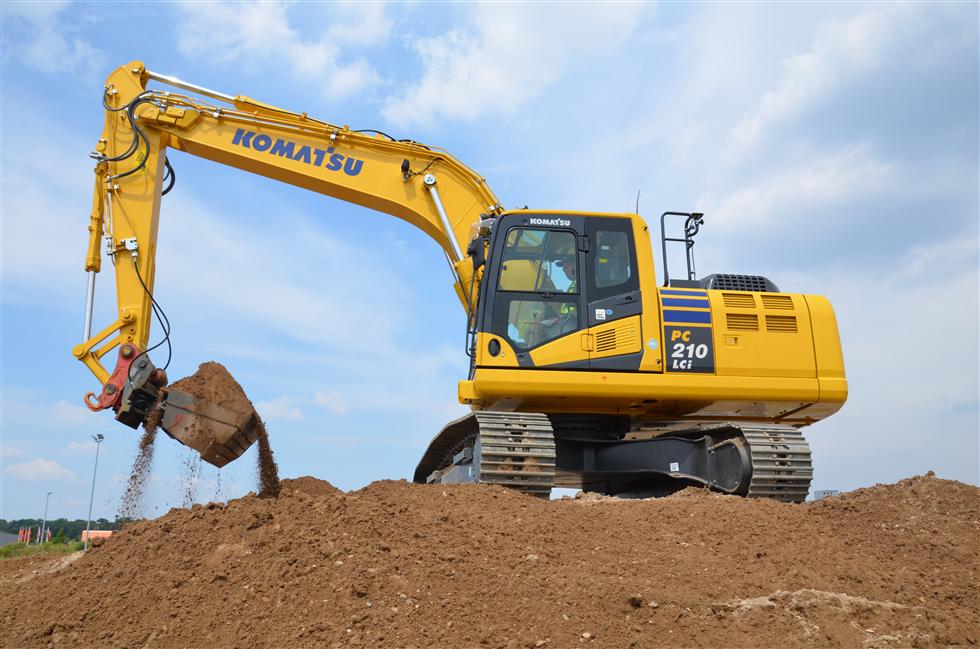 Komatsu PC210LCi-10 excavator specs (2017 - 2021) | Diggers
