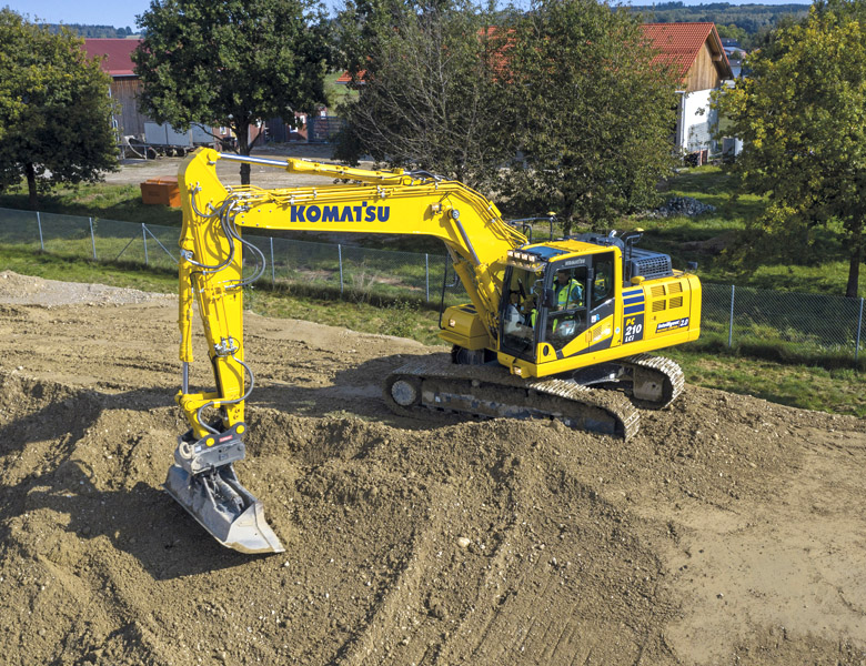 Komatsu PC210LCi-11E0 excavator specs & dimensions (2021 - 2026