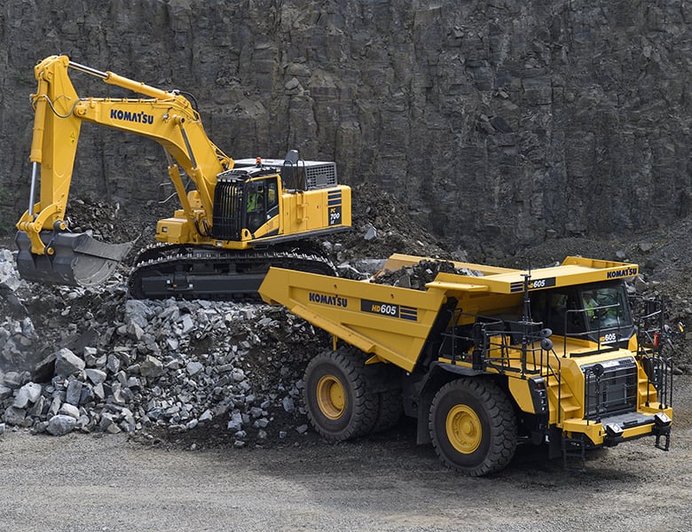 Komatsu PC700LC-11E0 excavator specs & dimensions (2021 - 2025