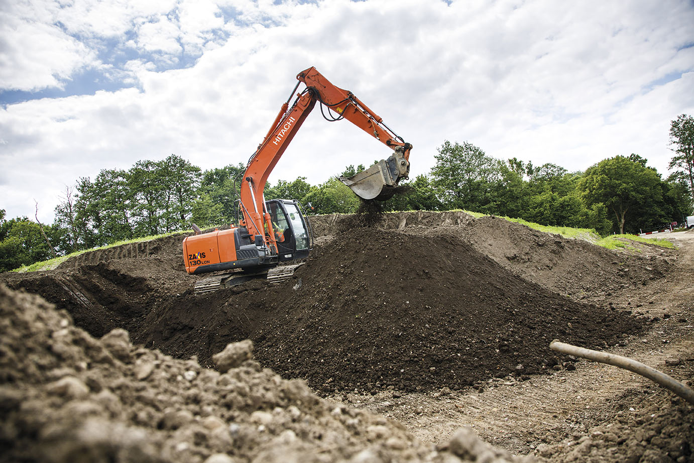 Hitachi ZX 130 LCN-5 B excavator specs (2016 - 2016