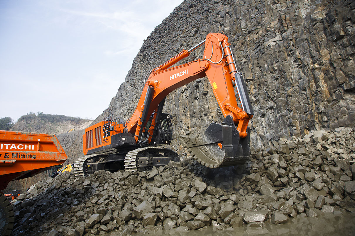 Hitachi ZX870LCH-5B excavator specs (2013 - 2018) | Diggers