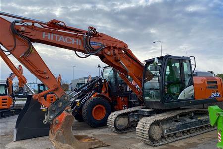 Hitachi ZX240LCN-6 excavator specs & dimensions (2016 - 2017
