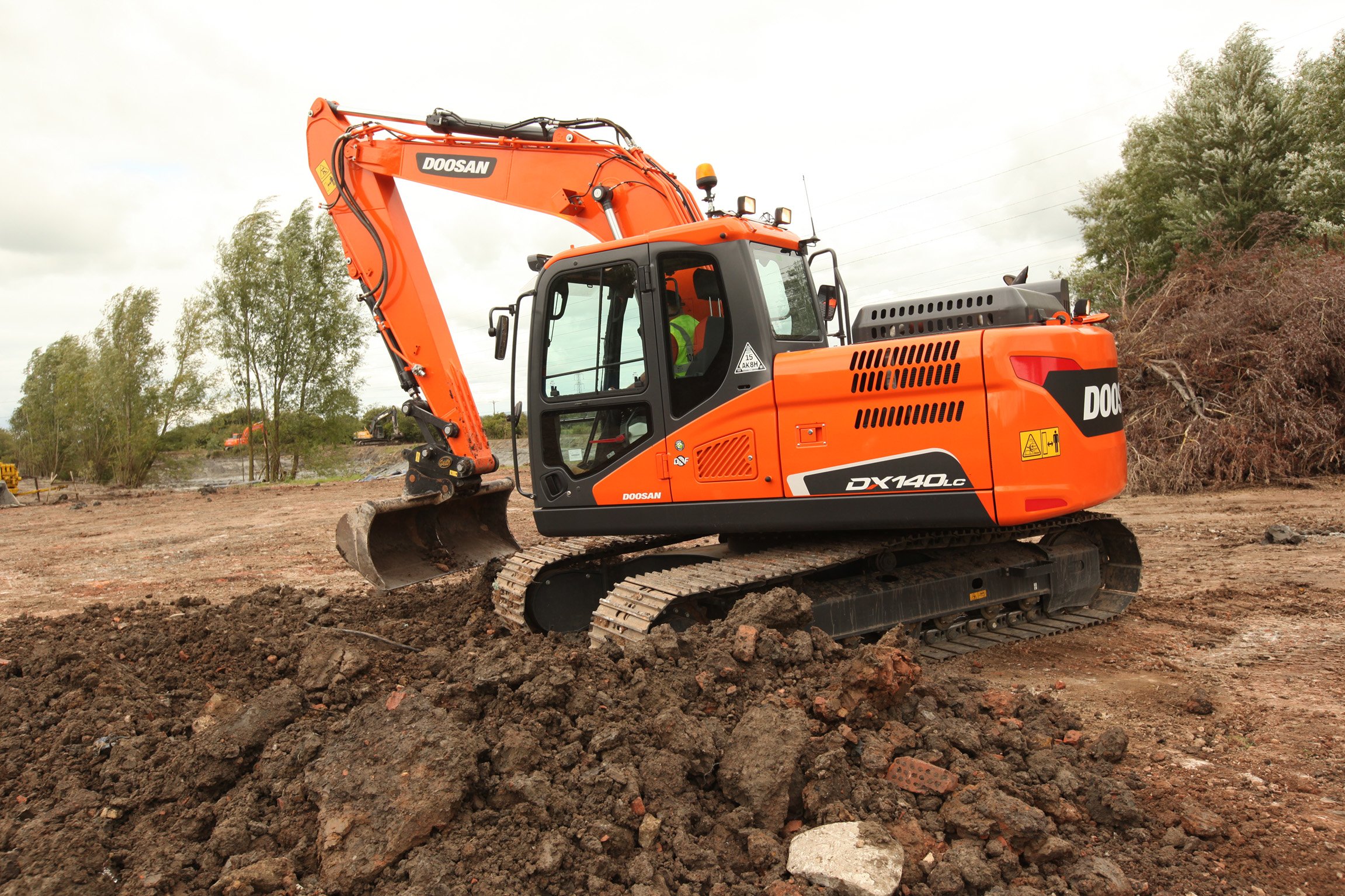 Doosan DX 140 LC excavator specs & dimensions (2004 - 2013