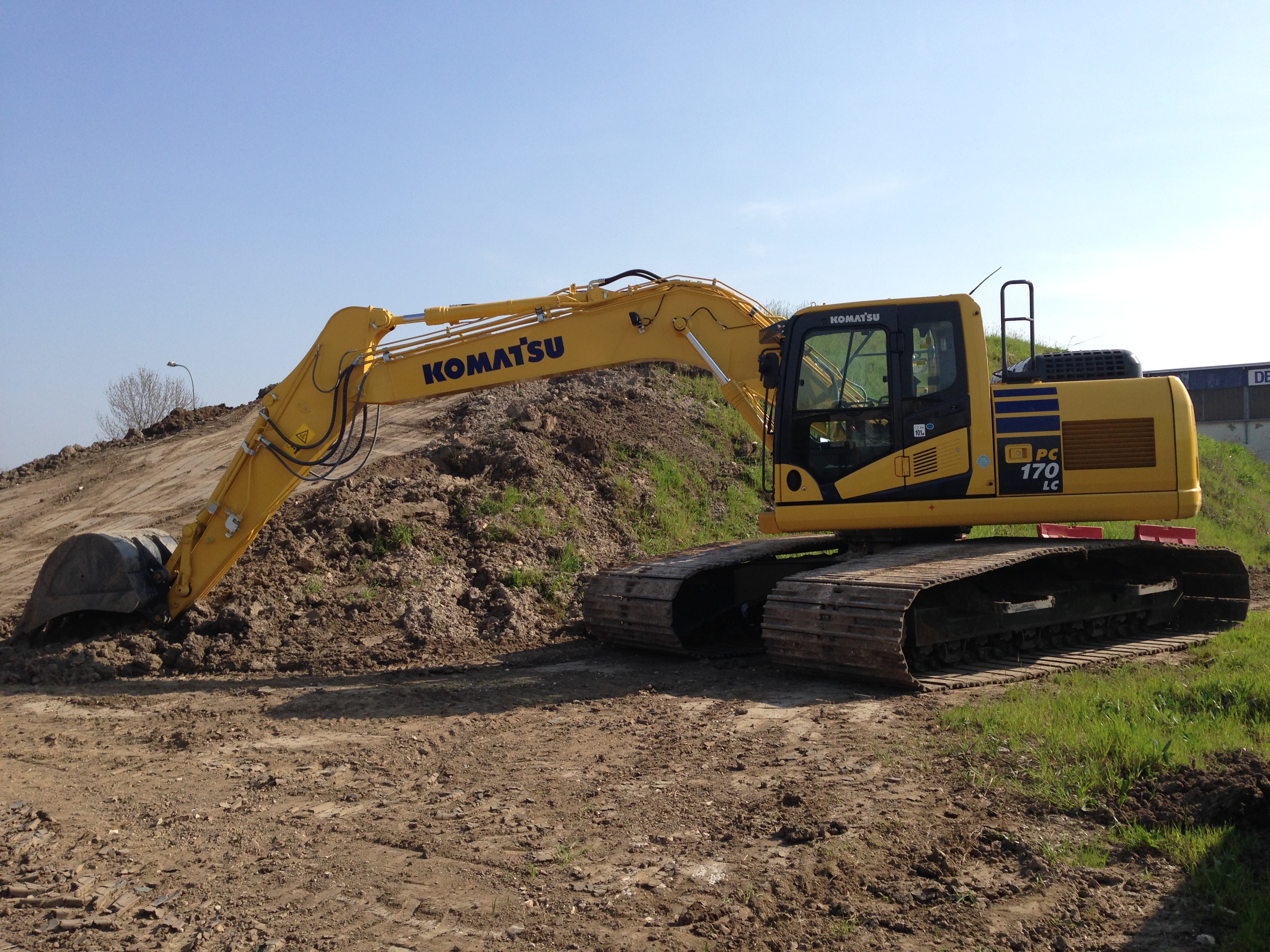 Komatsu PC170LC10 Specifications & Technical Data (20142017