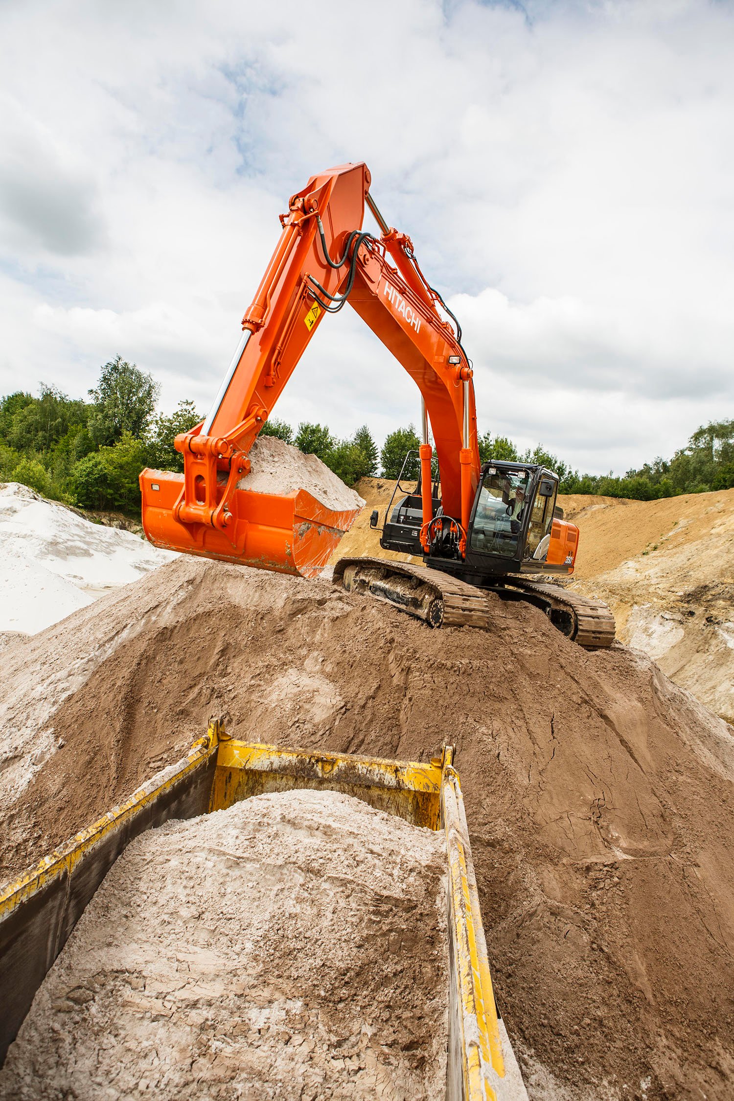 350×150 Hitachi ZX350LC-6 excavator specs & dimensions (2016 - 2021