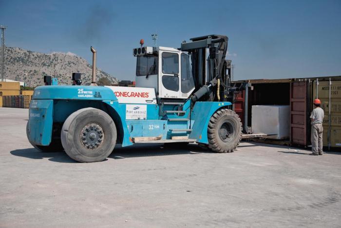 drive 4x2 wheel what's & Data B 1200 2014 Technical SMV Specifications (2011 32