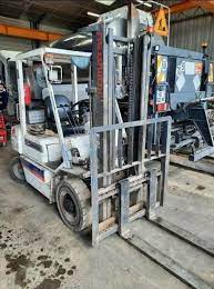 Komatsu FD 25 T 11 diesel forklift specs (1996 - 1996 Komatsu FD 25 T 11 diesel forklift specs (1996 - 1996